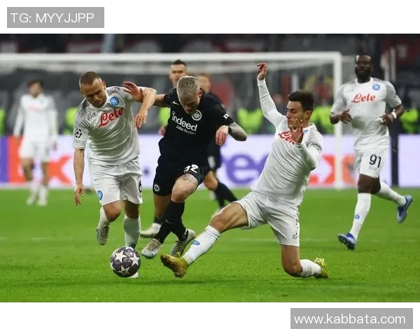 法兰克福队在德甲联赛中实现惊艳表现，取得胜利